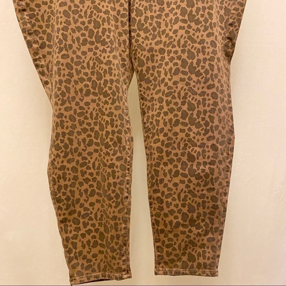 American Eagle Super High Rise Jeggings, Curvy Stretch Leopard Cheetah Plus 24 - Picture 6 of 12
